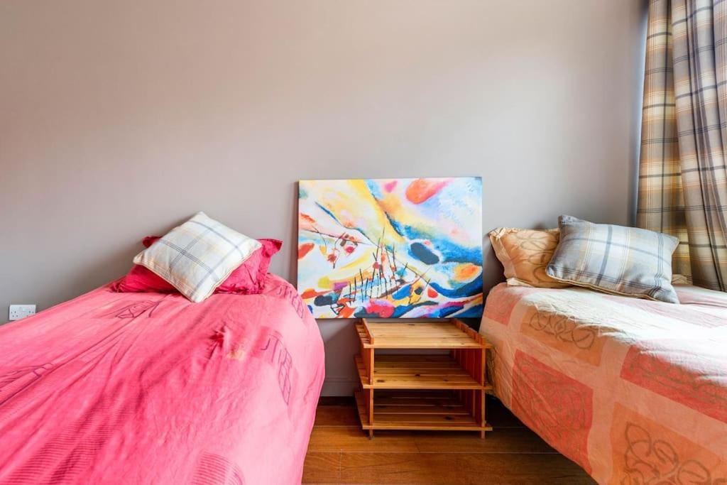 Luxurious Flat Sunny, Quiet, Design, Lift, Balcony Lejlighed London Eksteriør billede